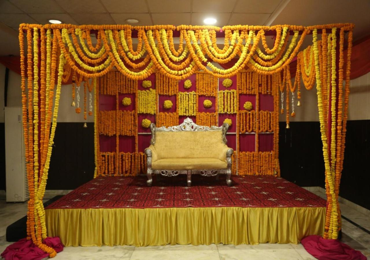 Hotel Loto - Sector 66 Noida Eksteriør bilde