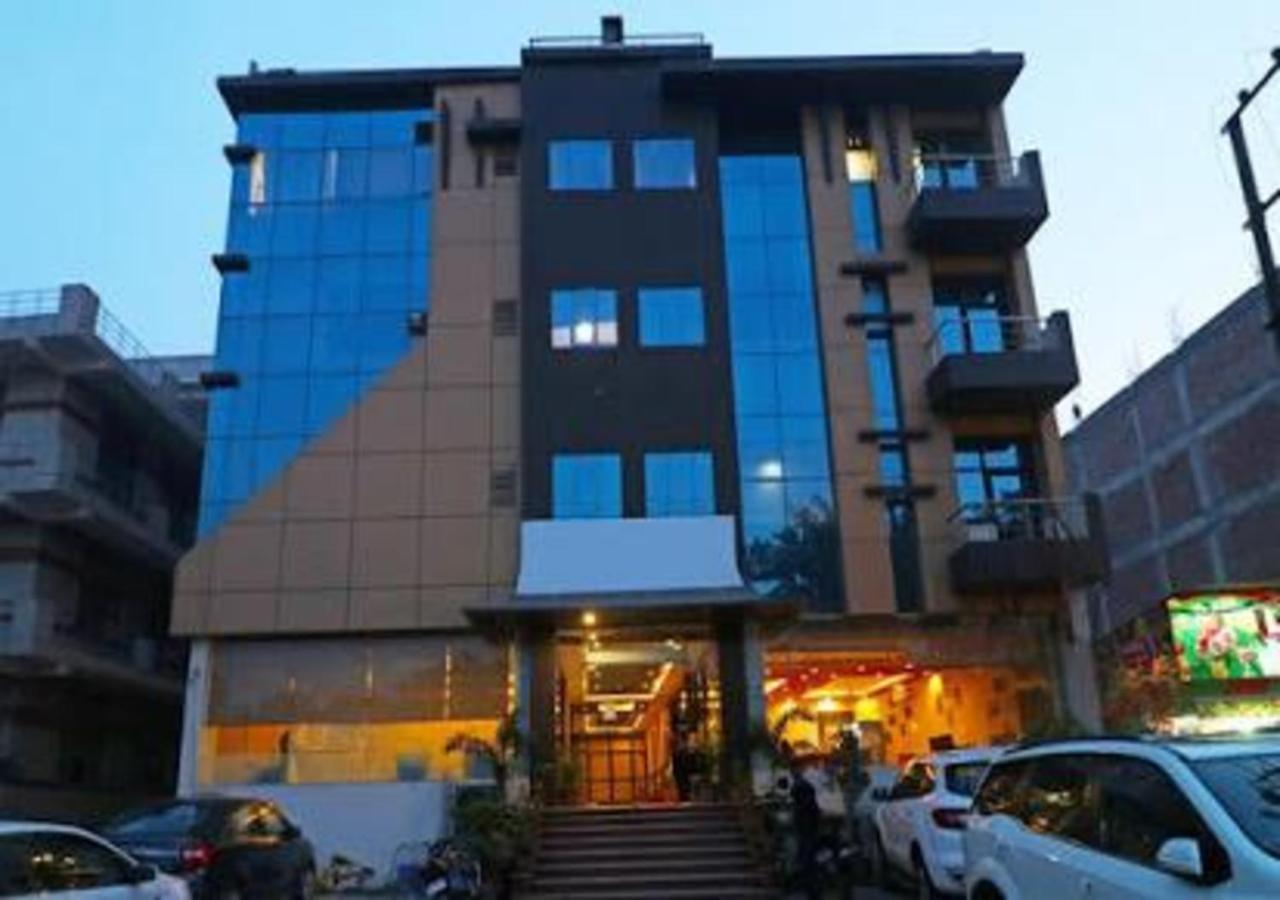 Hotel Loto - Sector 66 Noida Eksteriør bilde