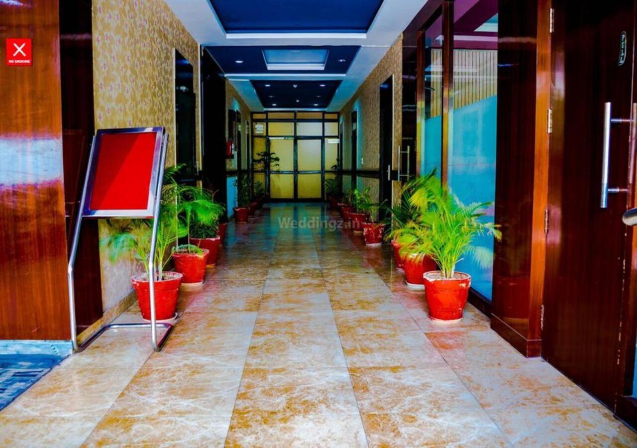 Hotel Loto - Sector 66 Noida Eksteriør bilde