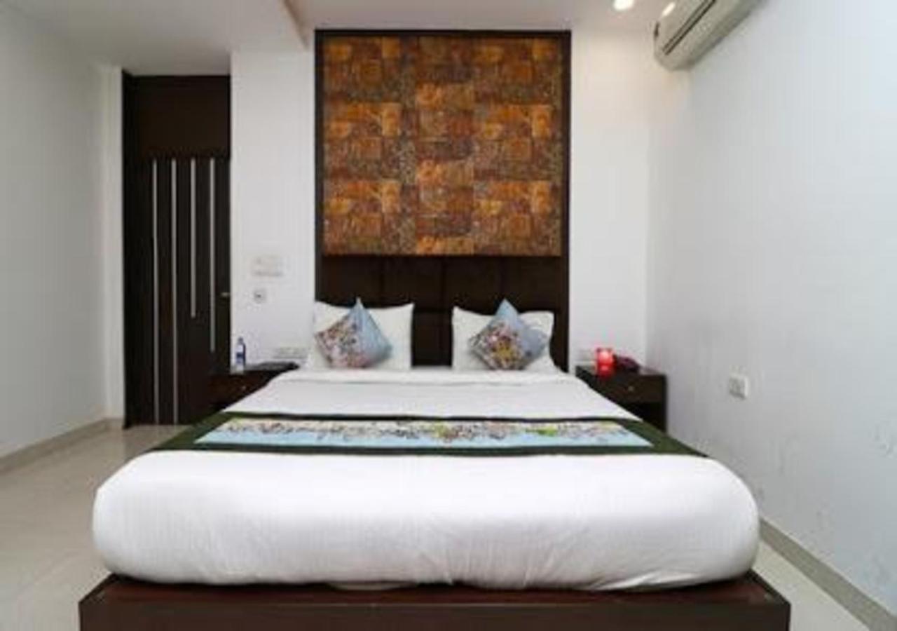 Hotel Loto - Sector 66 Noida Eksteriør bilde
